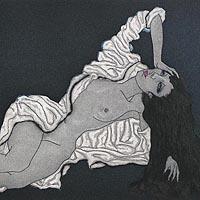 白衣をまとう女